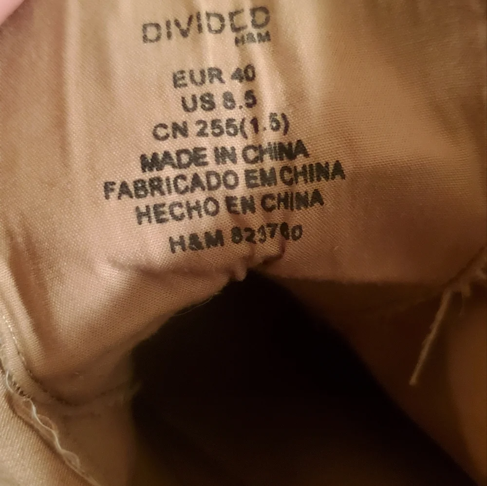 Heels - Picture 3 of 3